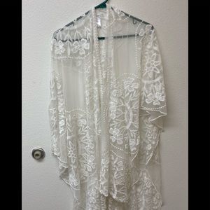 MASSEY’S Lacey Cotton/ Nylon Shawl - One Size